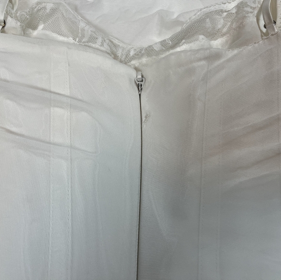 White 'Katarina' House of CB-XS - Picture 10 of 14